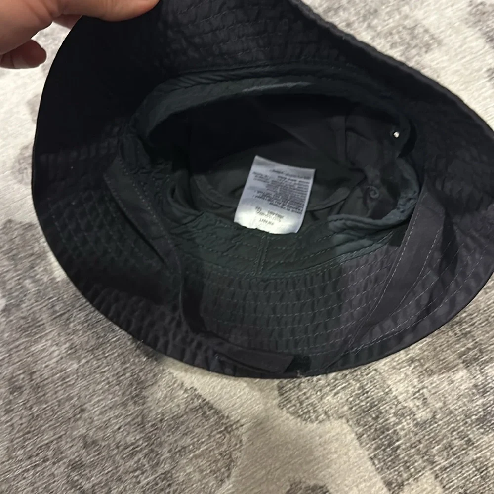 Nike kids black